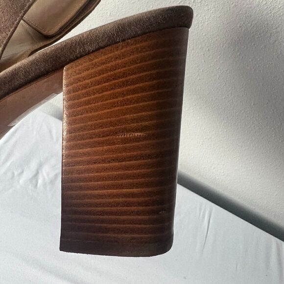 M. Gemi Suede Velcro Strap Peep Toe Block Heels Size 40.5 - Picture 6 of 8